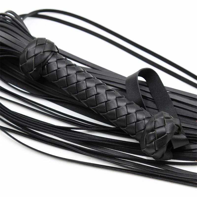 Barbed Flogger 50 cm