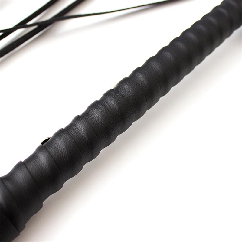 7 Rivet Flogger 70 cm